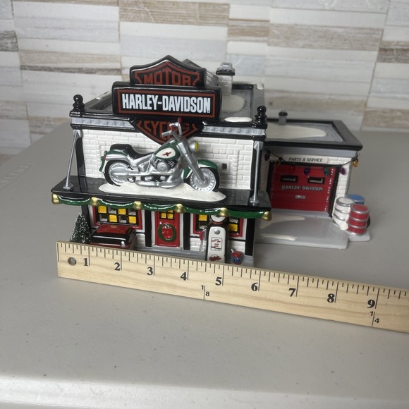1997 Dept 56 Original Snow Village Harley-Davidson Motorcycle Shop #54886 In Box - Picture 11 of 16